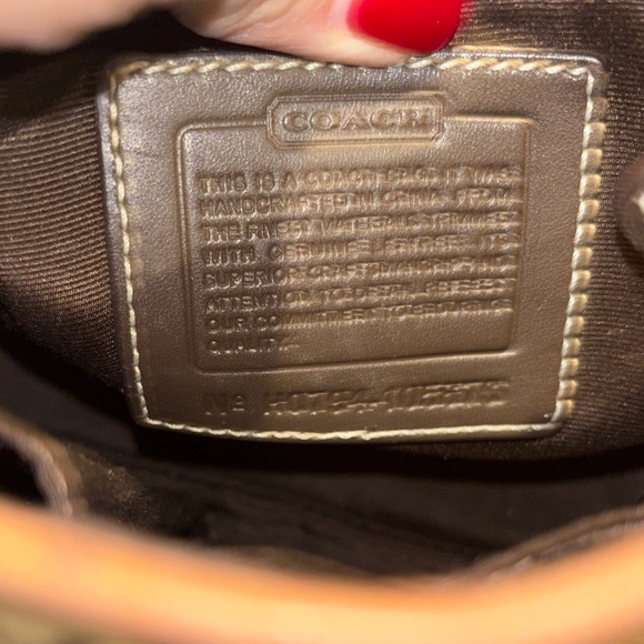 Vintage Coach Crossbody Bag (Circa 2007) - Picture 9 of 11